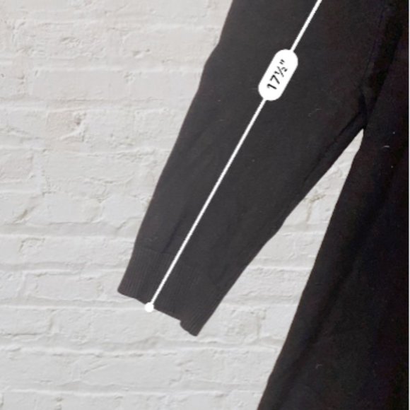 VINTAGE RED -- Sweater, Black & White, White Trim, Fuzzy Neck Detail, 3/4 Sleeve - Picture 11 of 12